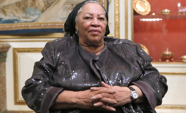 Toni Morrison Height
