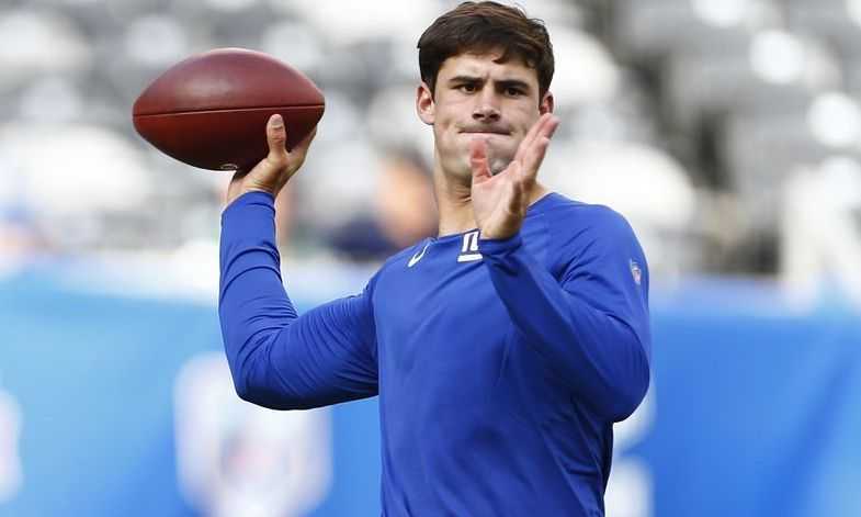 Daniel Jones Height
