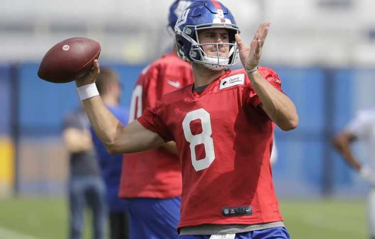 Daniel Jones Current Team