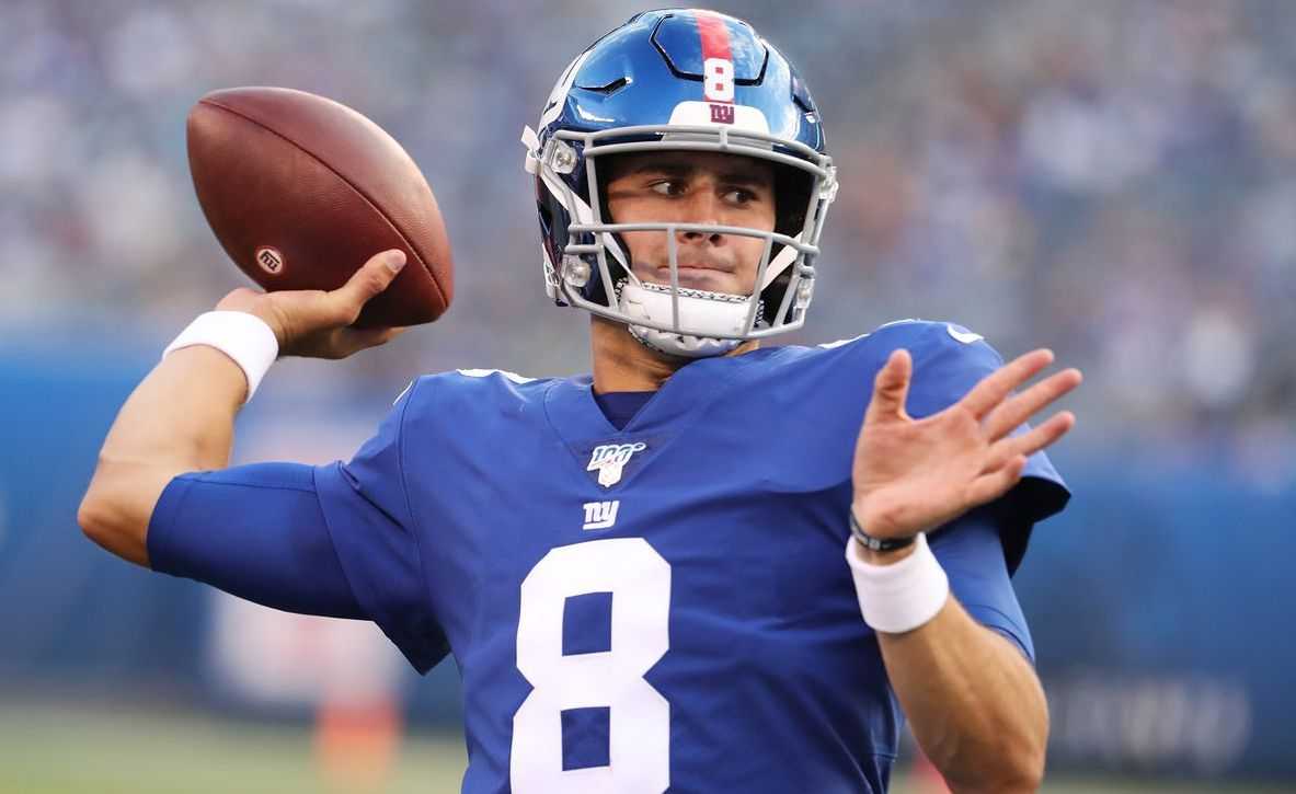 Daniel Jones Career