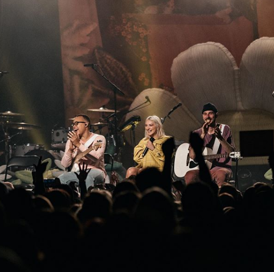 Julia Michaels Specail Show