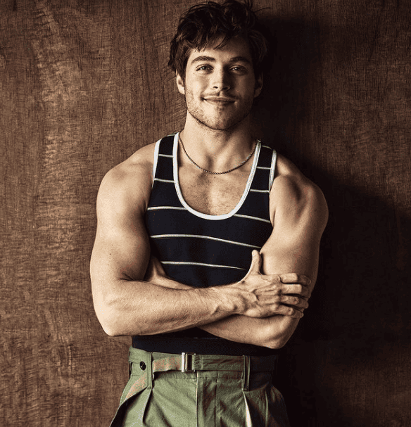 Handsome actor, Jamie Henson